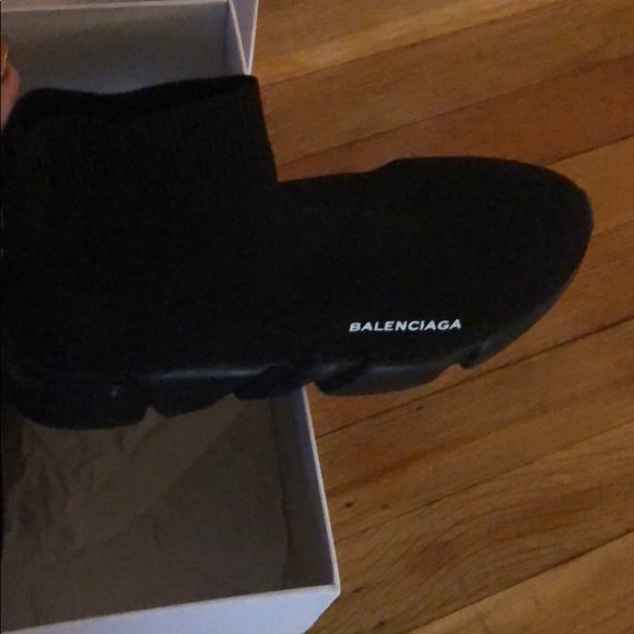 Balenciaga size 7 in men’s - Picture 4 of 4